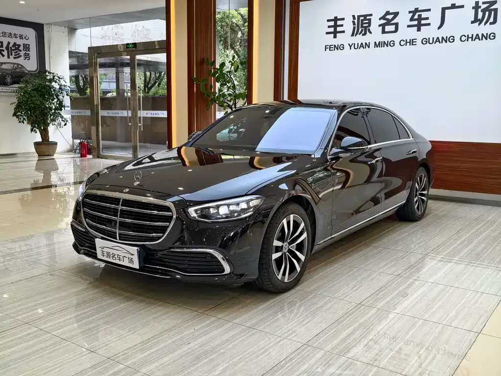 Mercedes-Benz S-Class — фото 1