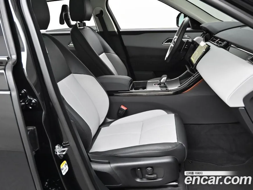 Land Rover Range Rover Velar — фото 10