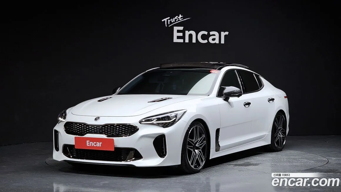 Kia Stinger — фото 1