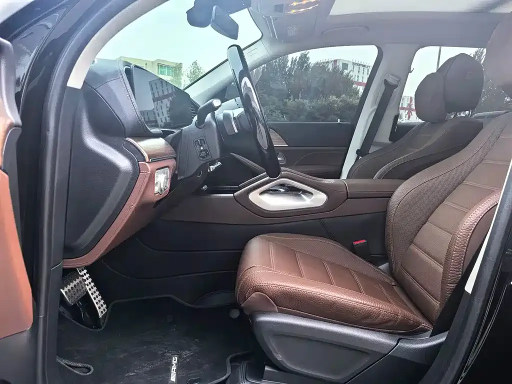 Mercedes-Benz GLS — фото 4