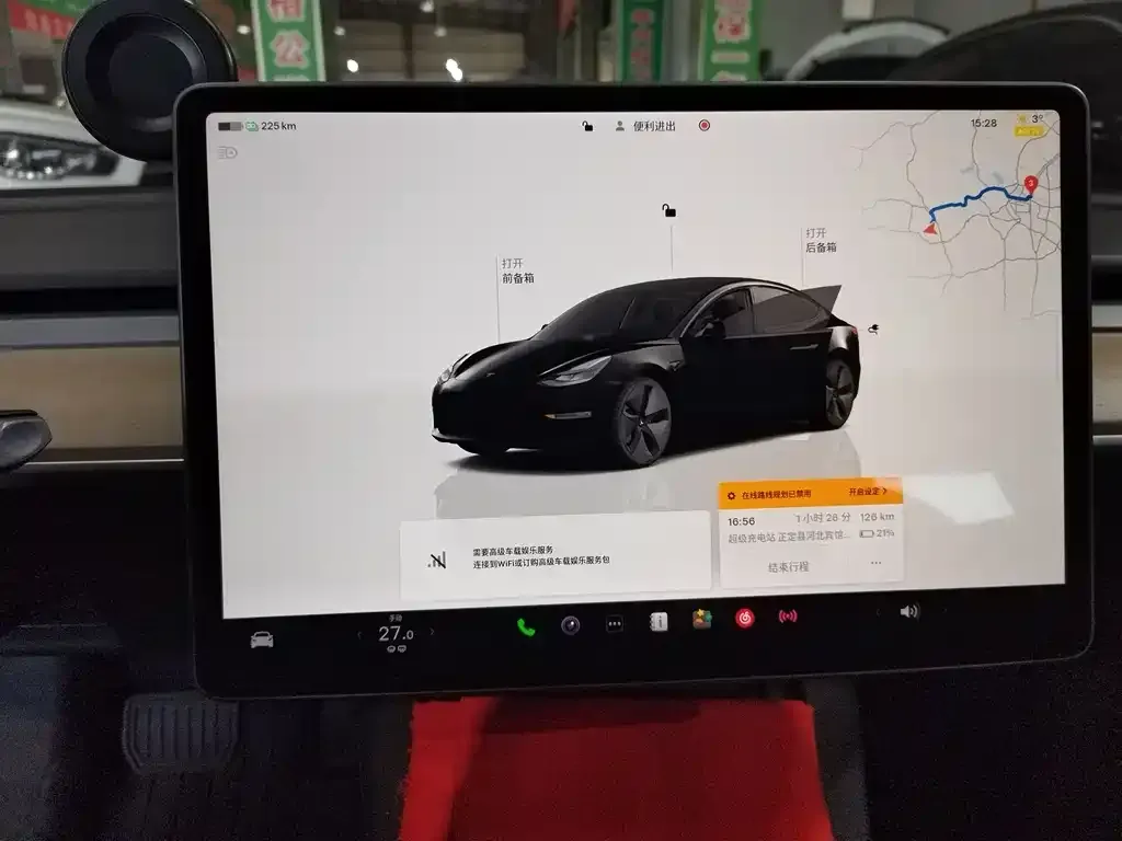 Tesla Model 3 — фото 10