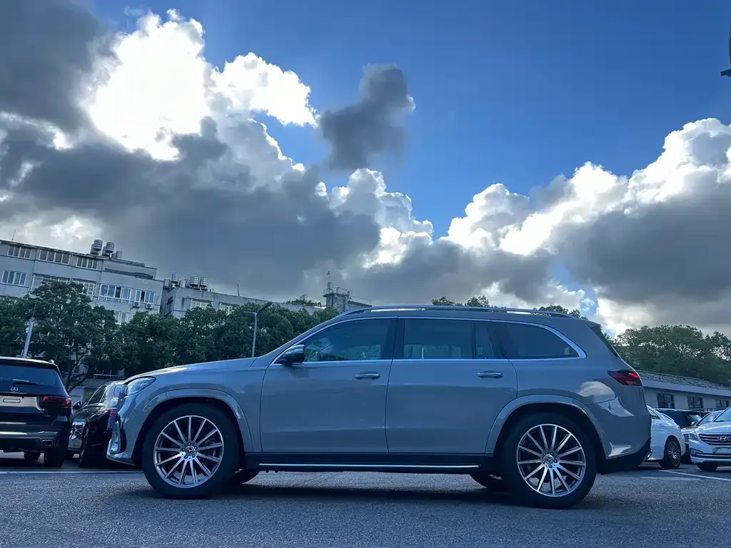 Mercedes-Benz GLS — фото 5