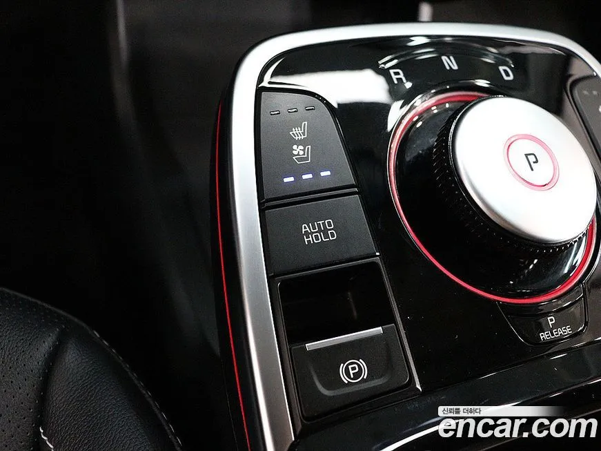 Kia Niro — фото 10