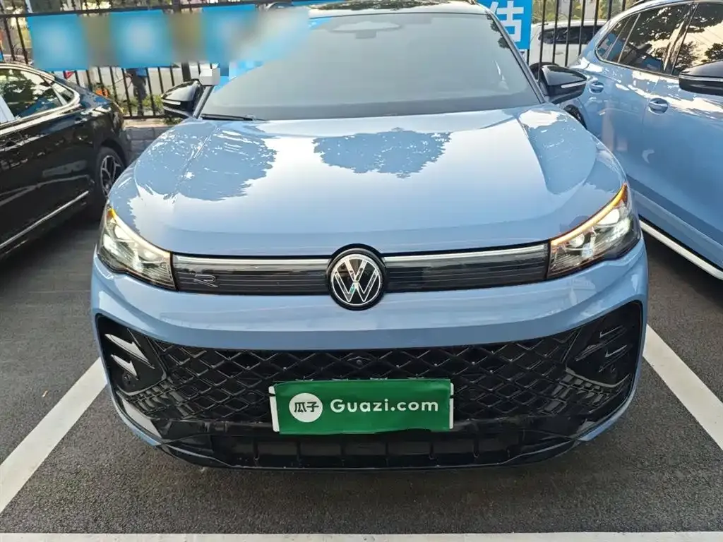 Volkswagen Tiguan L — фото 3