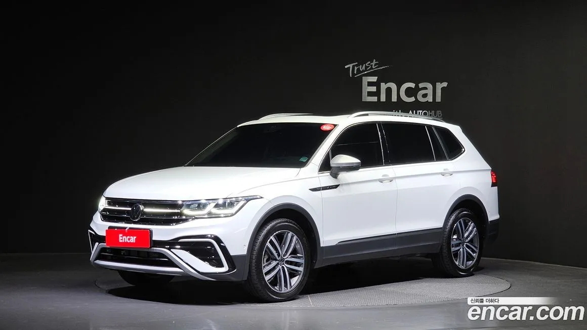 Volkswagen Tiguan — фото 1