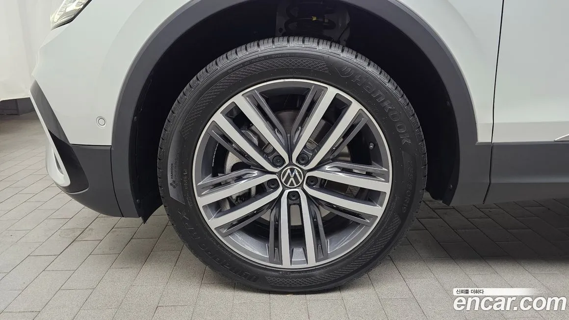 Volkswagen Tiguan — фото 5