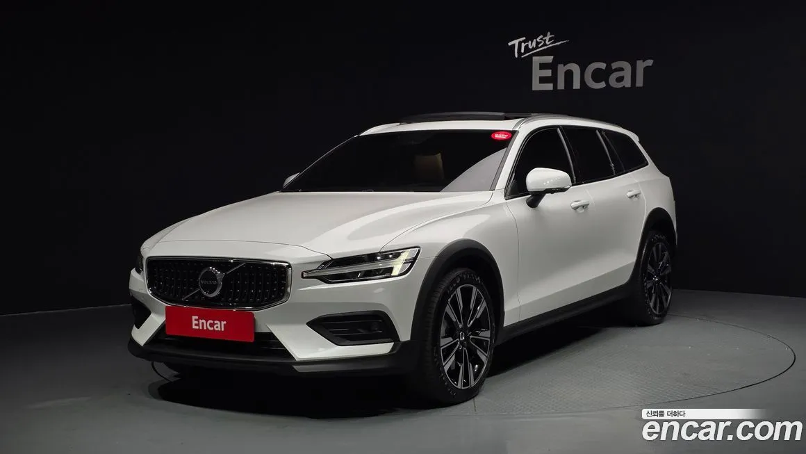 Volvo V60 — фото 1