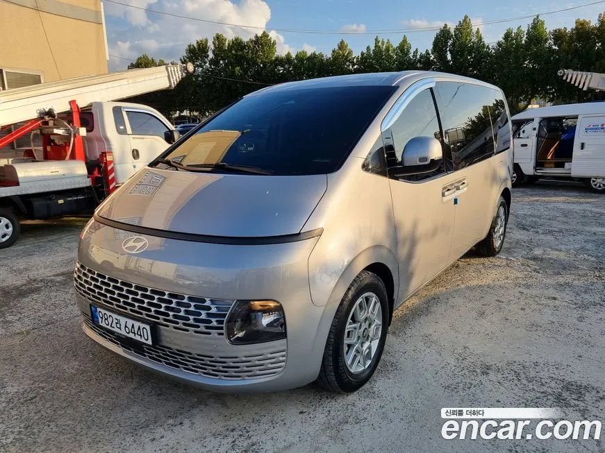 Hyundai Staria — фото 1