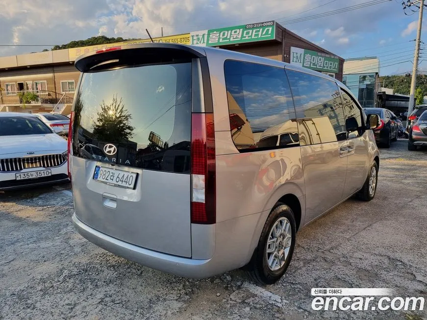 Hyundai Staria — фото 2