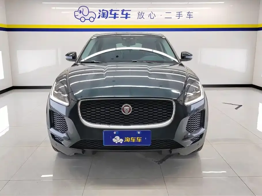 Jaguar E-PACE — фото 2