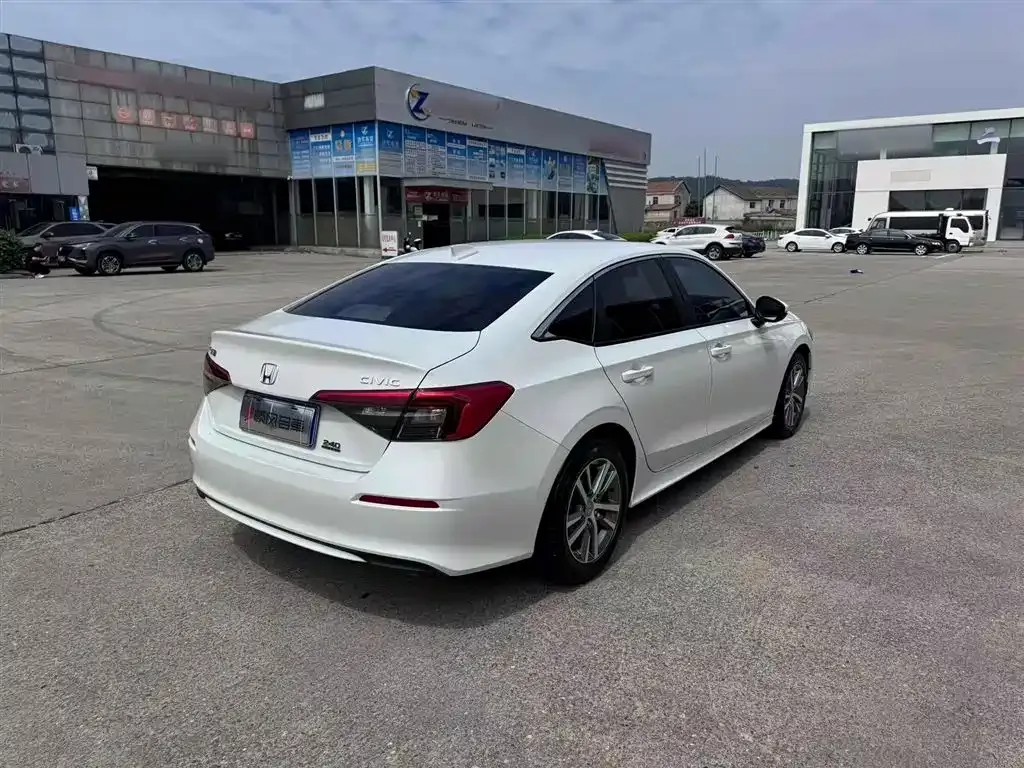 Honda Civic — фото 7