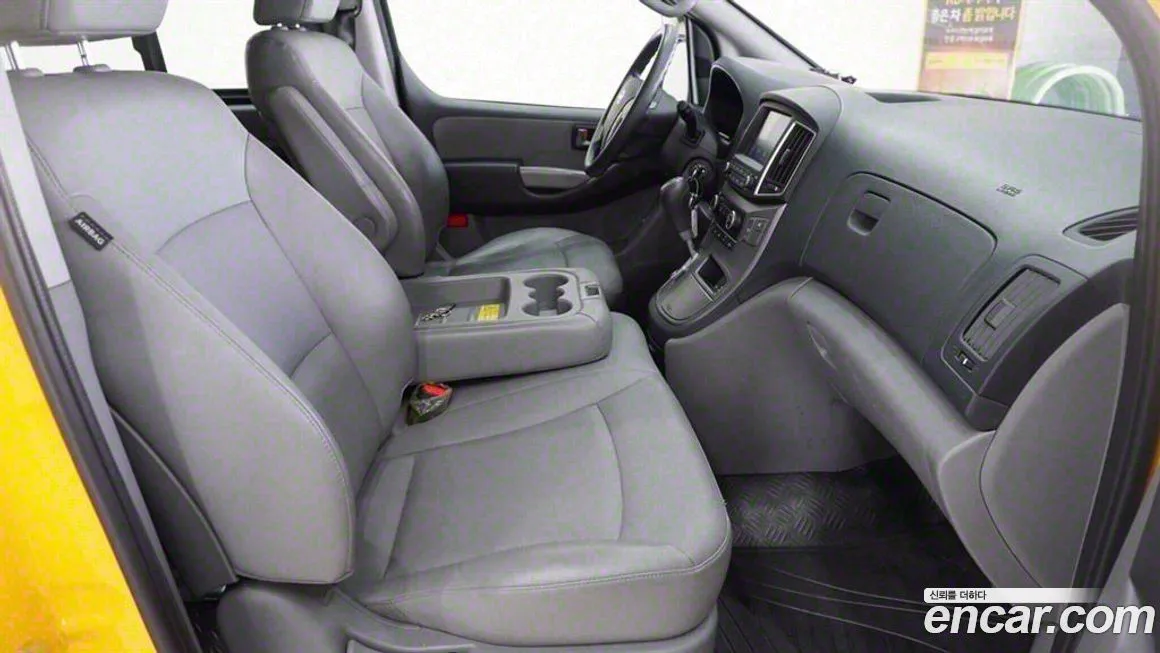 Hyundai Starex — фото 7