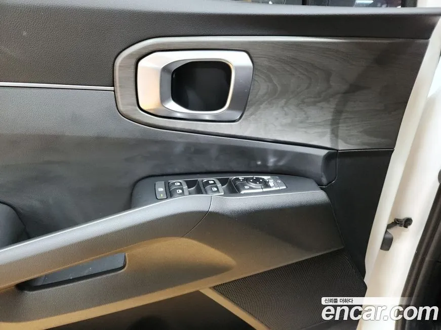 Kia Sorento — фото 10