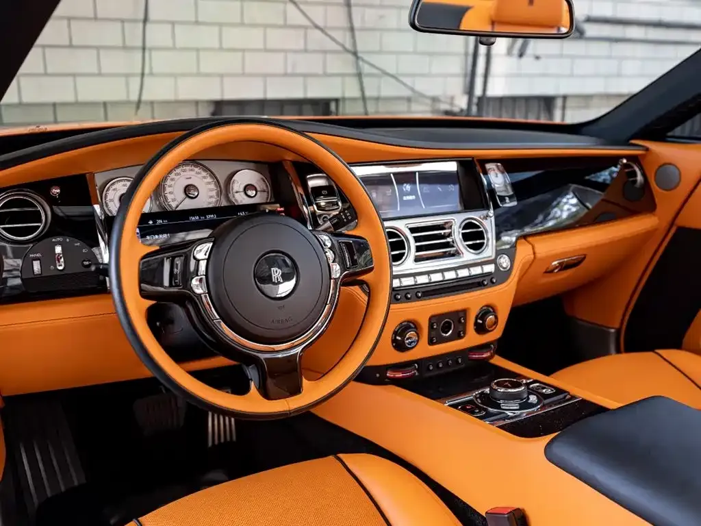 Rolls-Royce Dawn — фото 10
