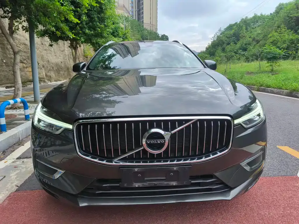Volvo XC60 — фото 2