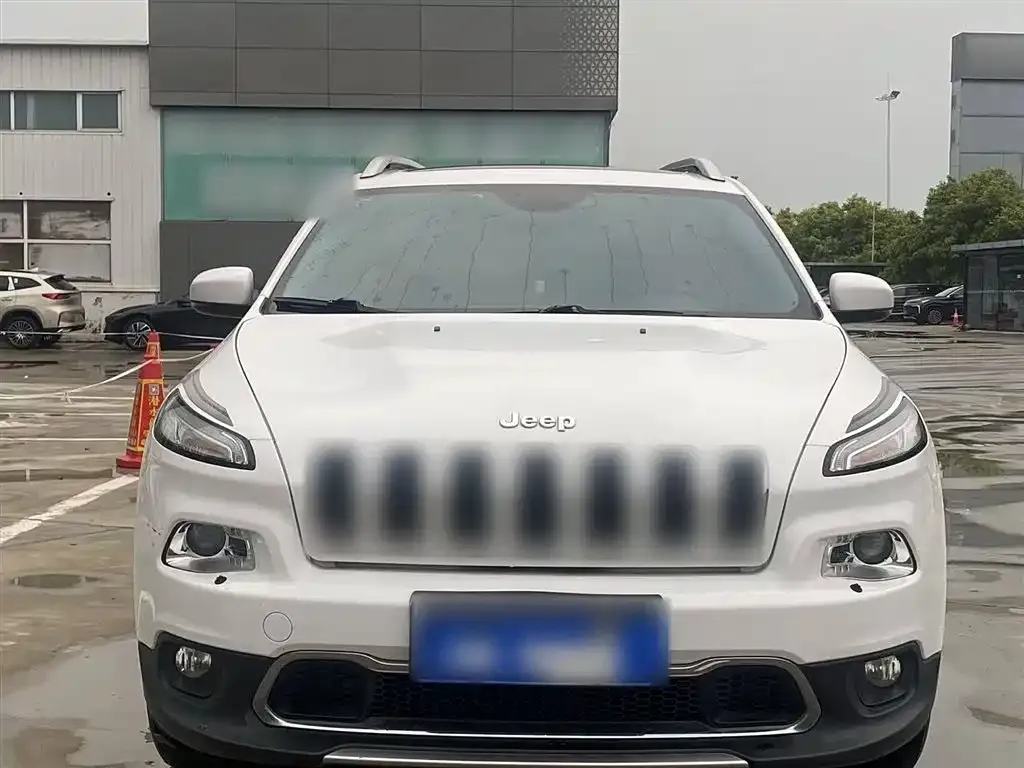 Jeep Cherokee — фото 3
