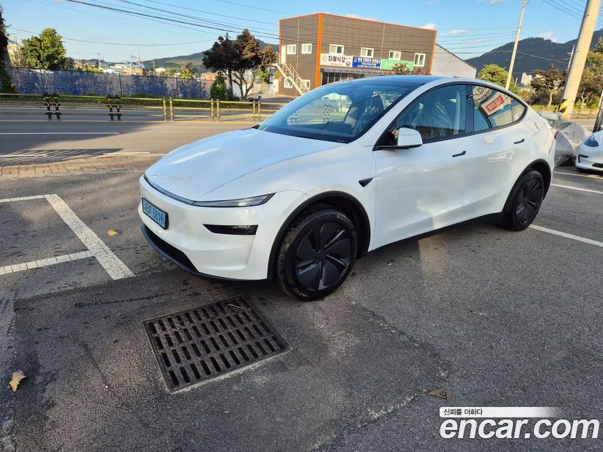 Tesla Model Y — фото 2