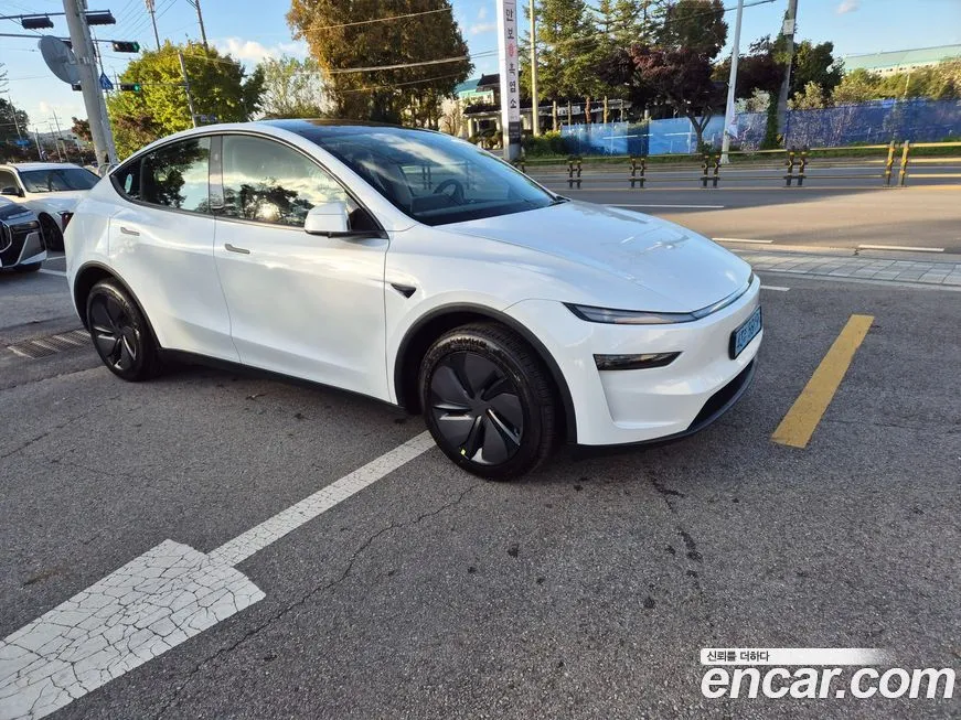 Tesla Model Y — фото 3