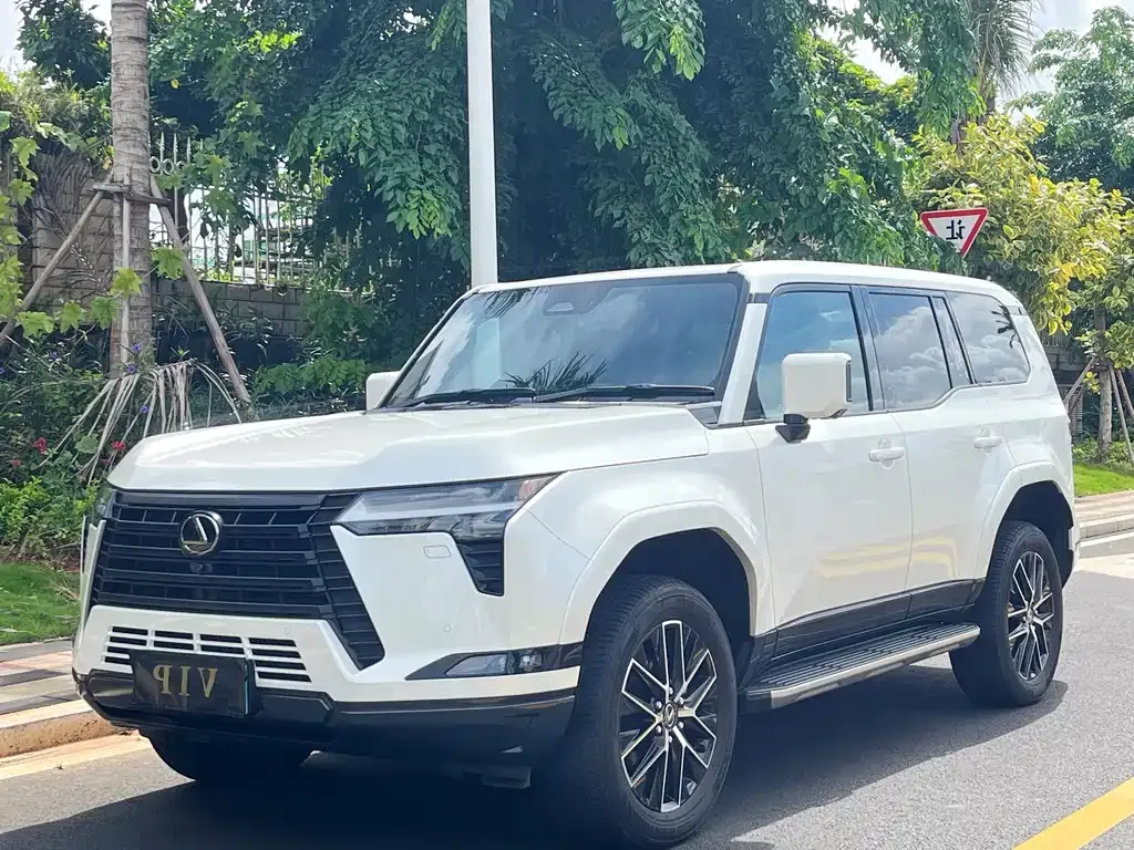 Lexus GX — фото 1