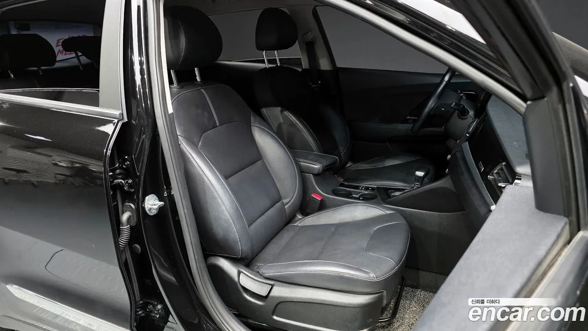 Kia Niro — фото 10