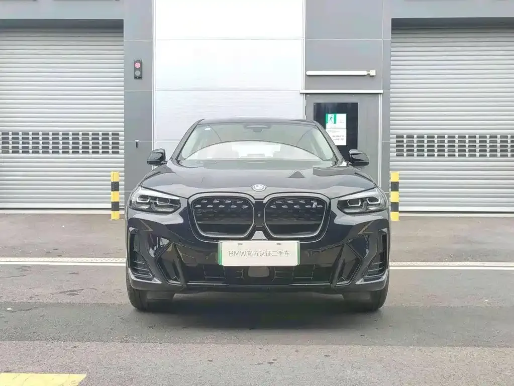 BMW iX3 — фото 2