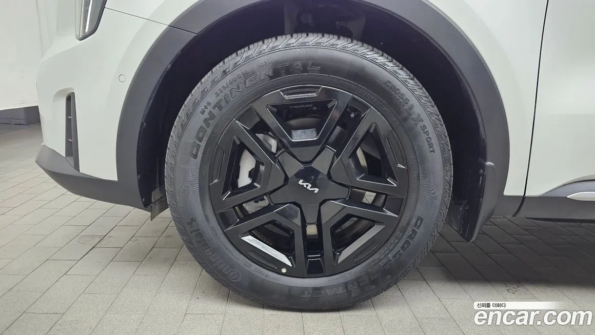 Kia Sorento — фото 5