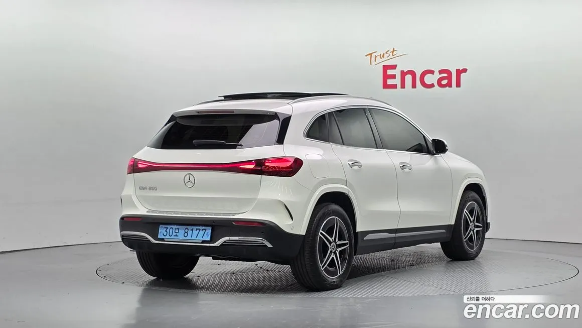 Mercedes-Benz EQA — фото 2
