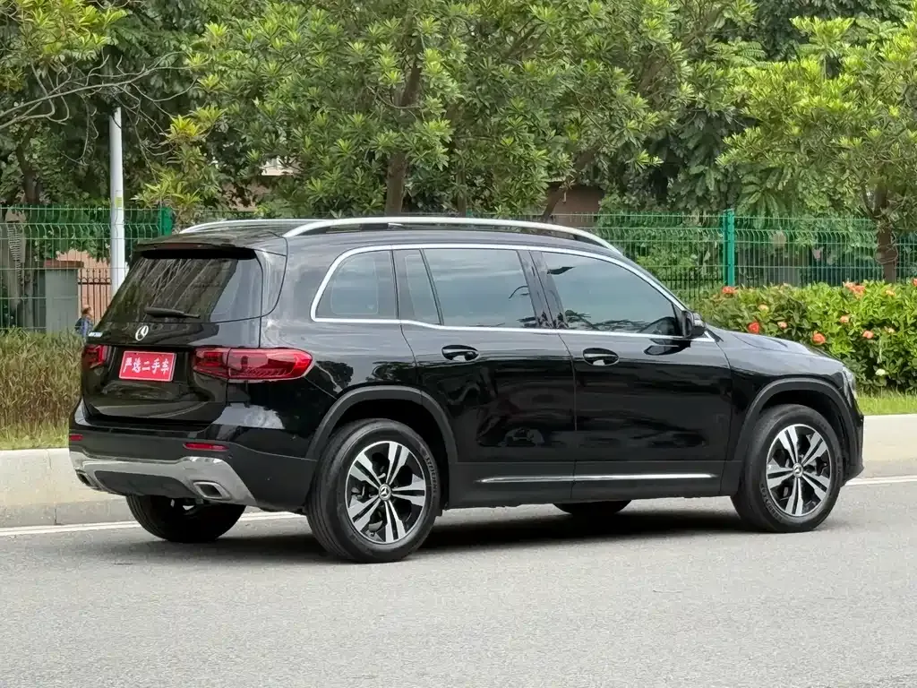 Mercedes-Benz GLB — фото 5