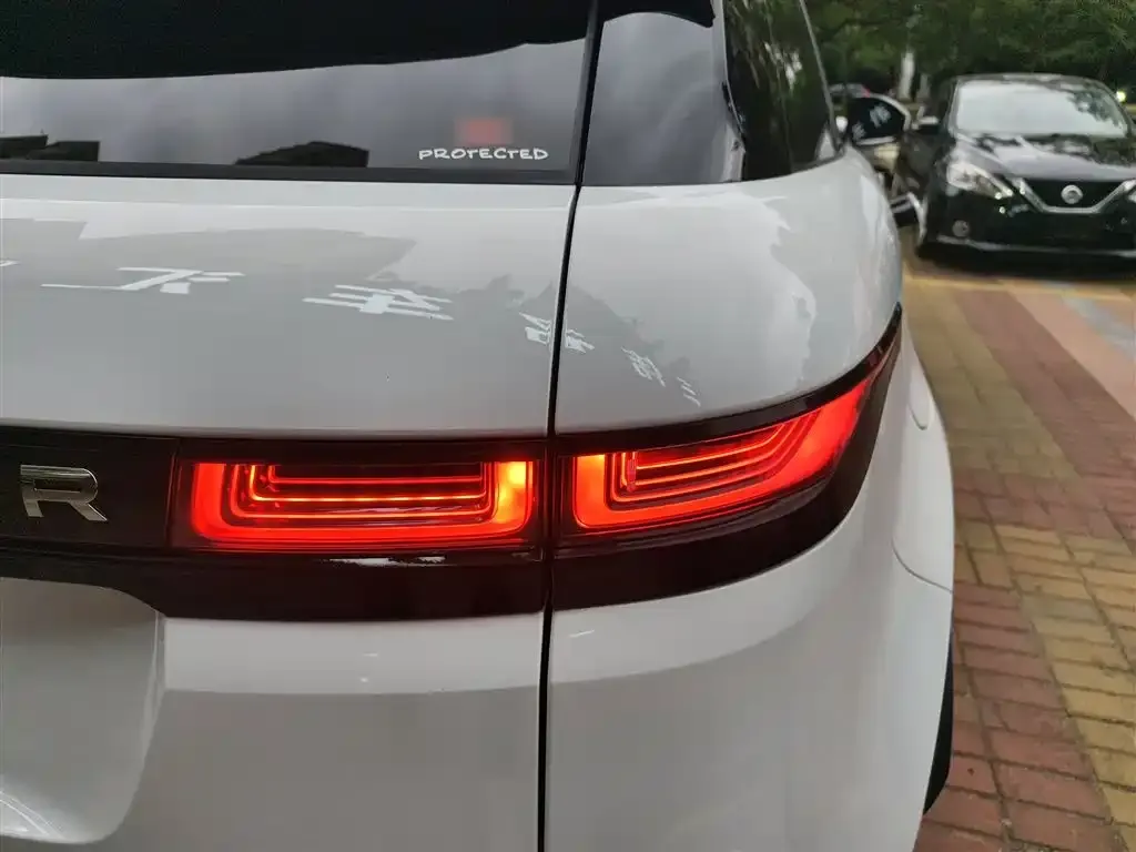 Land Rover Evoque — фото 10