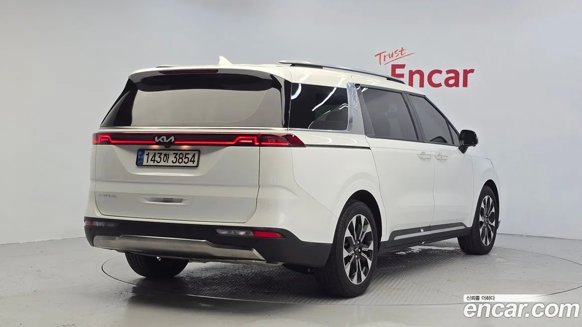 Kia Carnival — фото 2