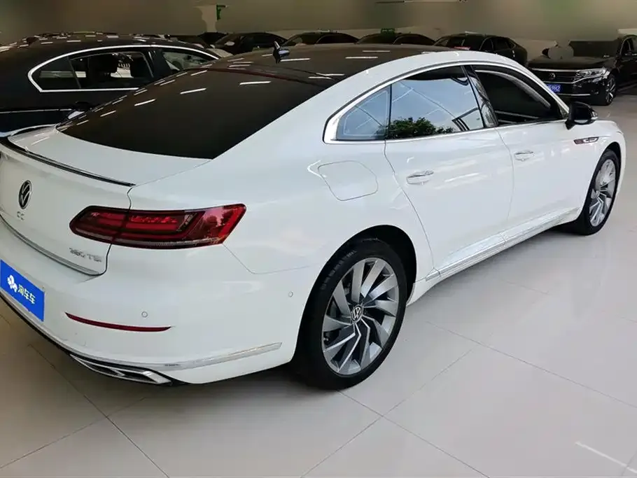 Volkswagen CC — фото 3