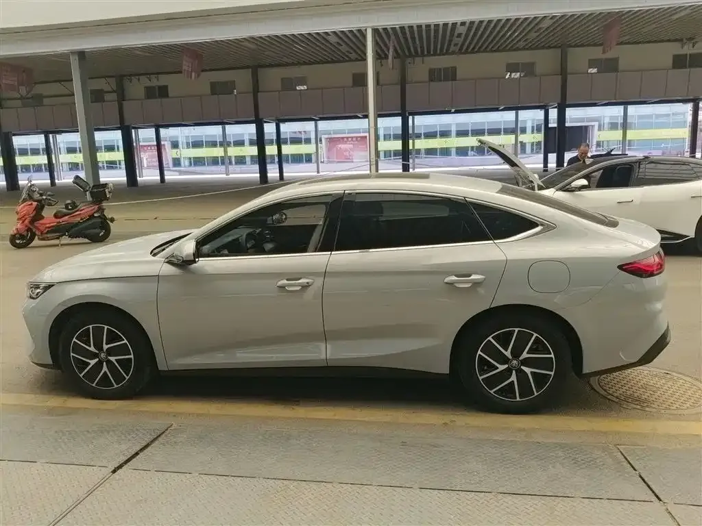 BYD Qin L — фото 4