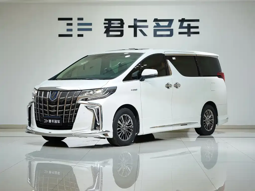 Toyota Alphard — фото 2