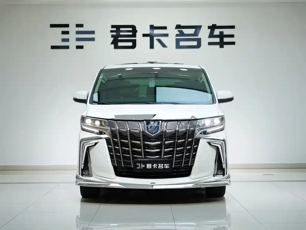 Toyota Alphard — фото 3