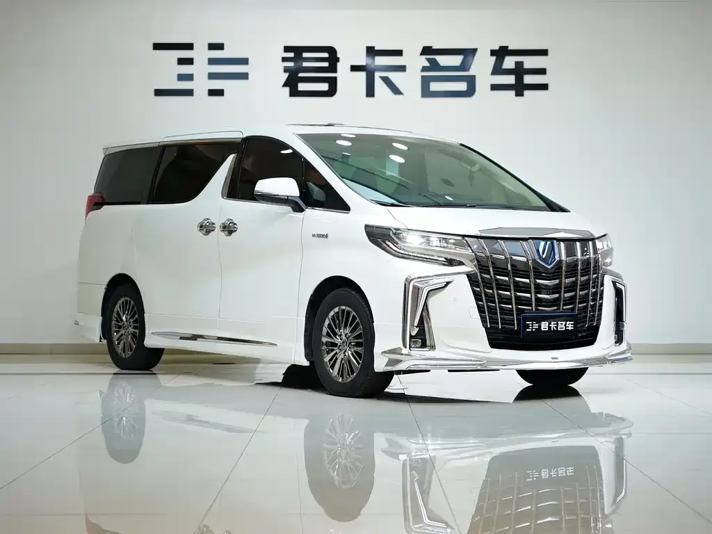 Toyota Alphard — фото 4