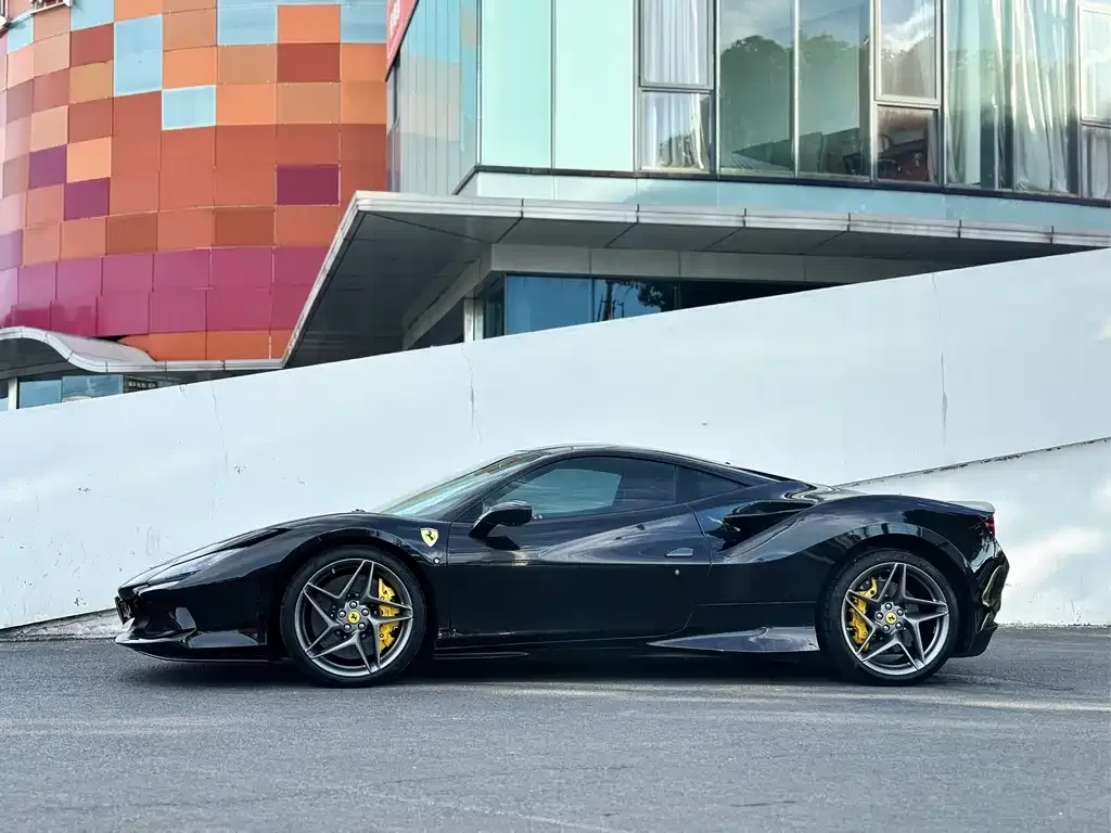 Ferrari F8 — фото 3