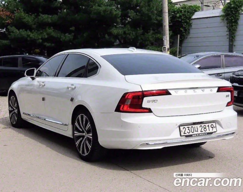 Volvo S90 — фото 3