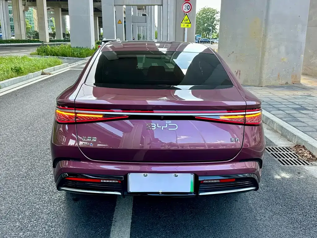 BYD Seal — фото 5
