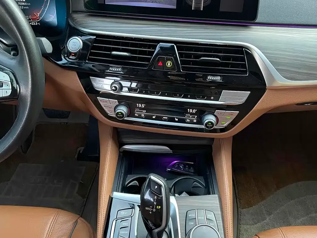 BMW 6 Series GT — фото 8