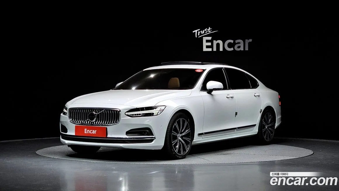 Volvo S90 — фото 1