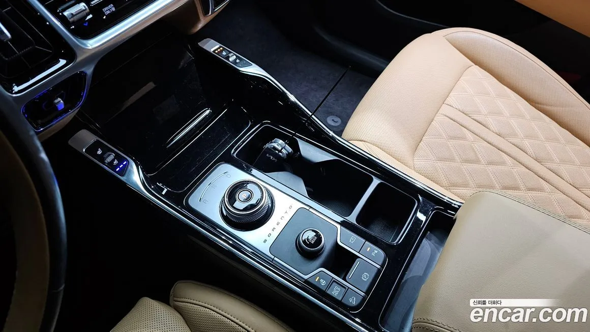Kia Sorento — фото 9