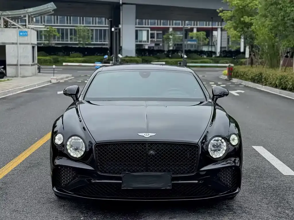 Bentley Continental — фото 1
