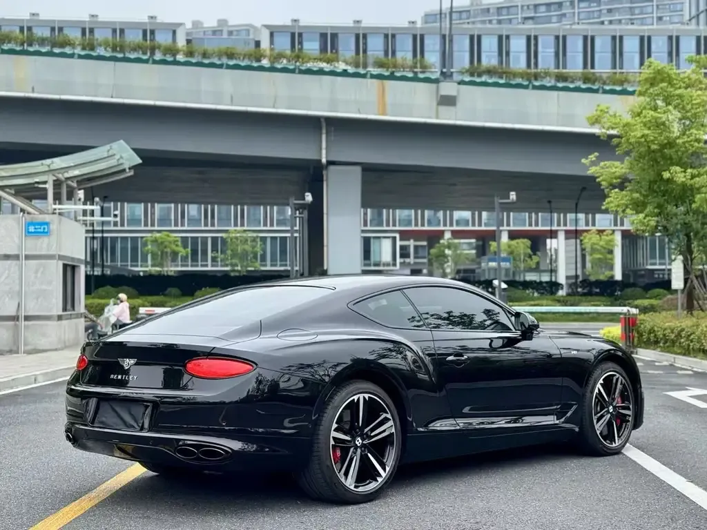 Bentley Continental — фото 9