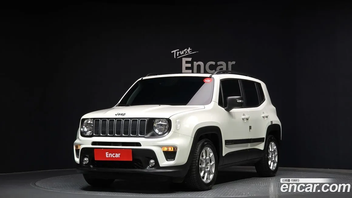 Jeep Renegade — фото 1