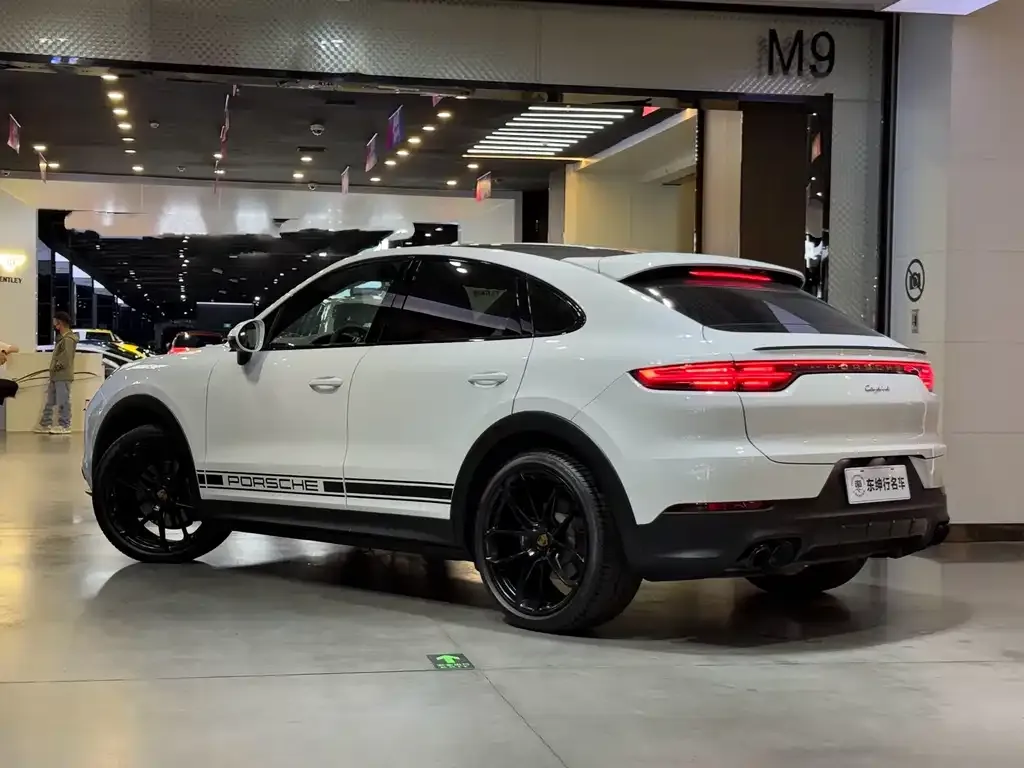 Porsche Cayenne — фото 4