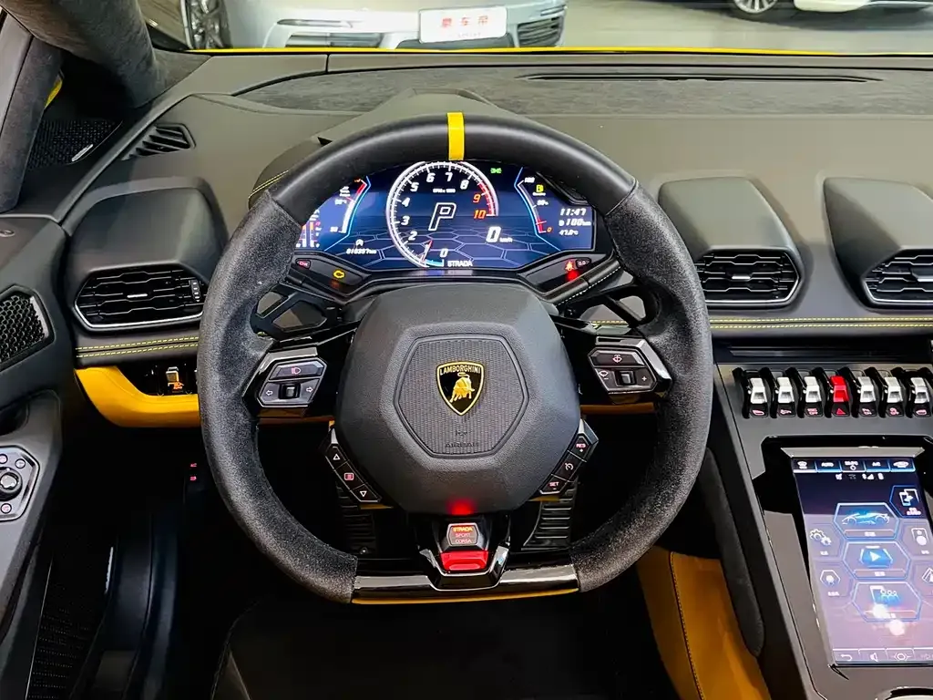Lamborghini Huracan — фото 10