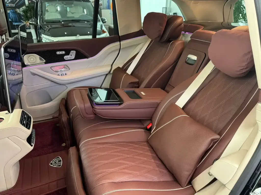 Mercedes-Benz GLS — фото 10