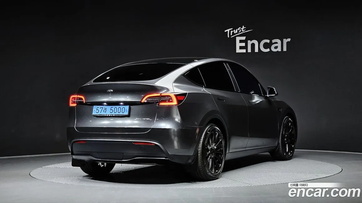Tesla Model Y — фото 2