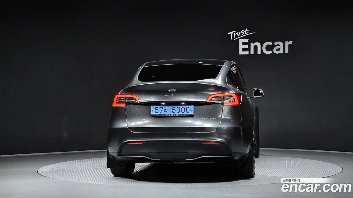 Tesla Model Y — фото 4