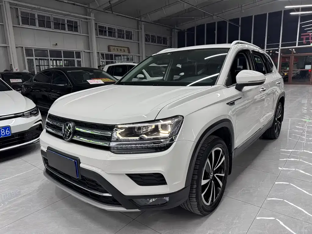 Volkswagen Tharu — фото 1